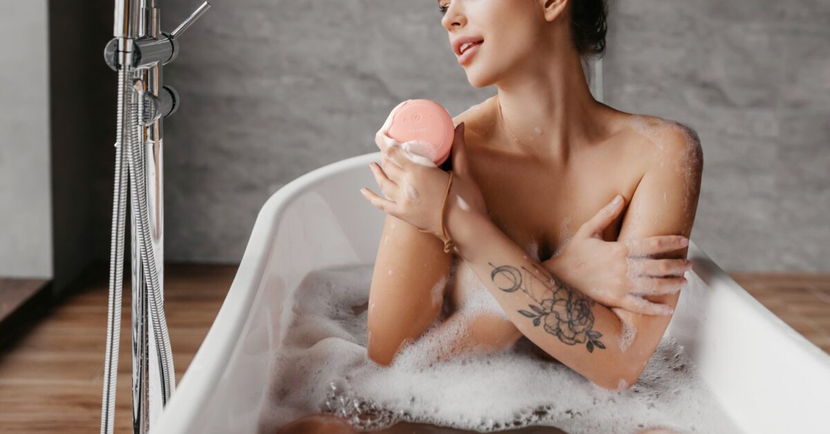 FOREO_LUNA4 body_Lifestyle_13