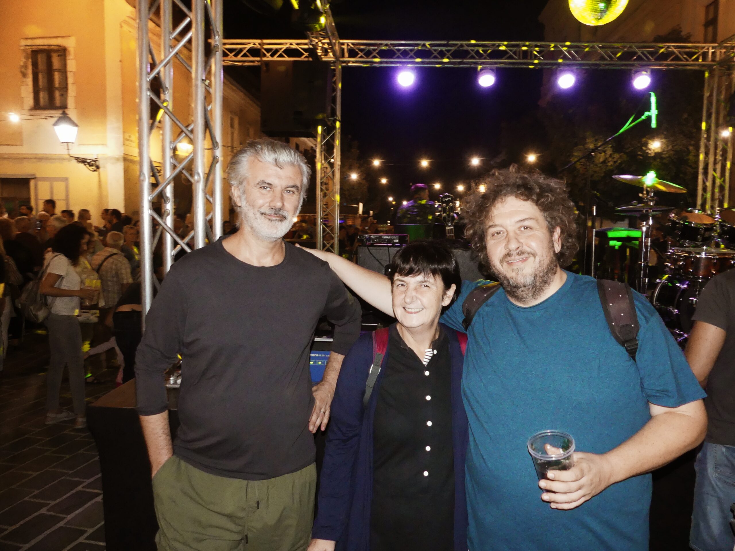 FOTO Na ulicama obnovljene Tvrđe održava se Festival ulične umjetnosti ”Monarhija”