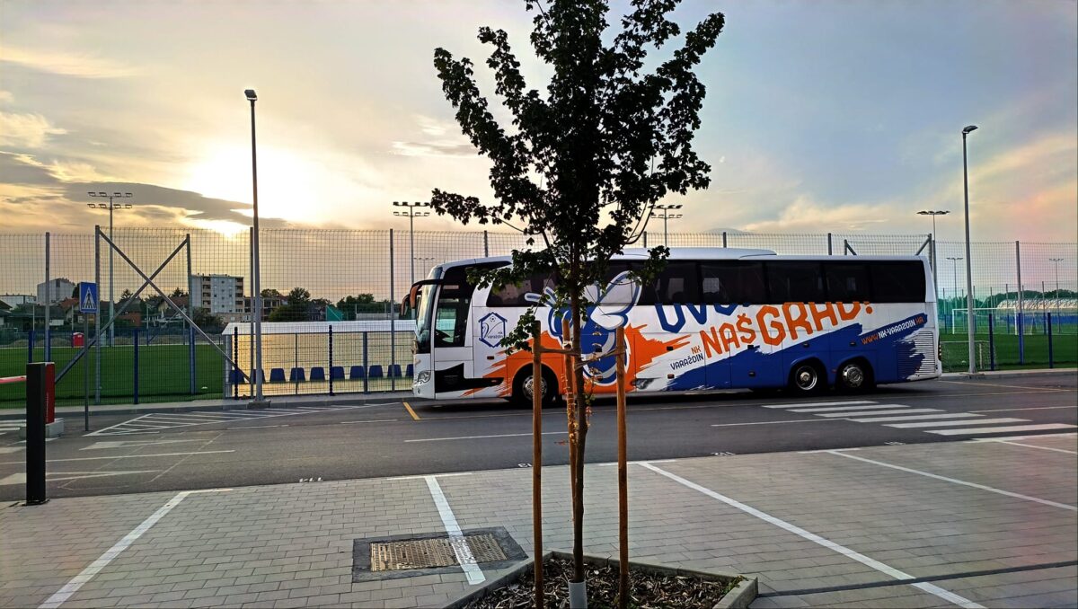 Navijači Osijeka razočarani nakon boda s Varaždinom