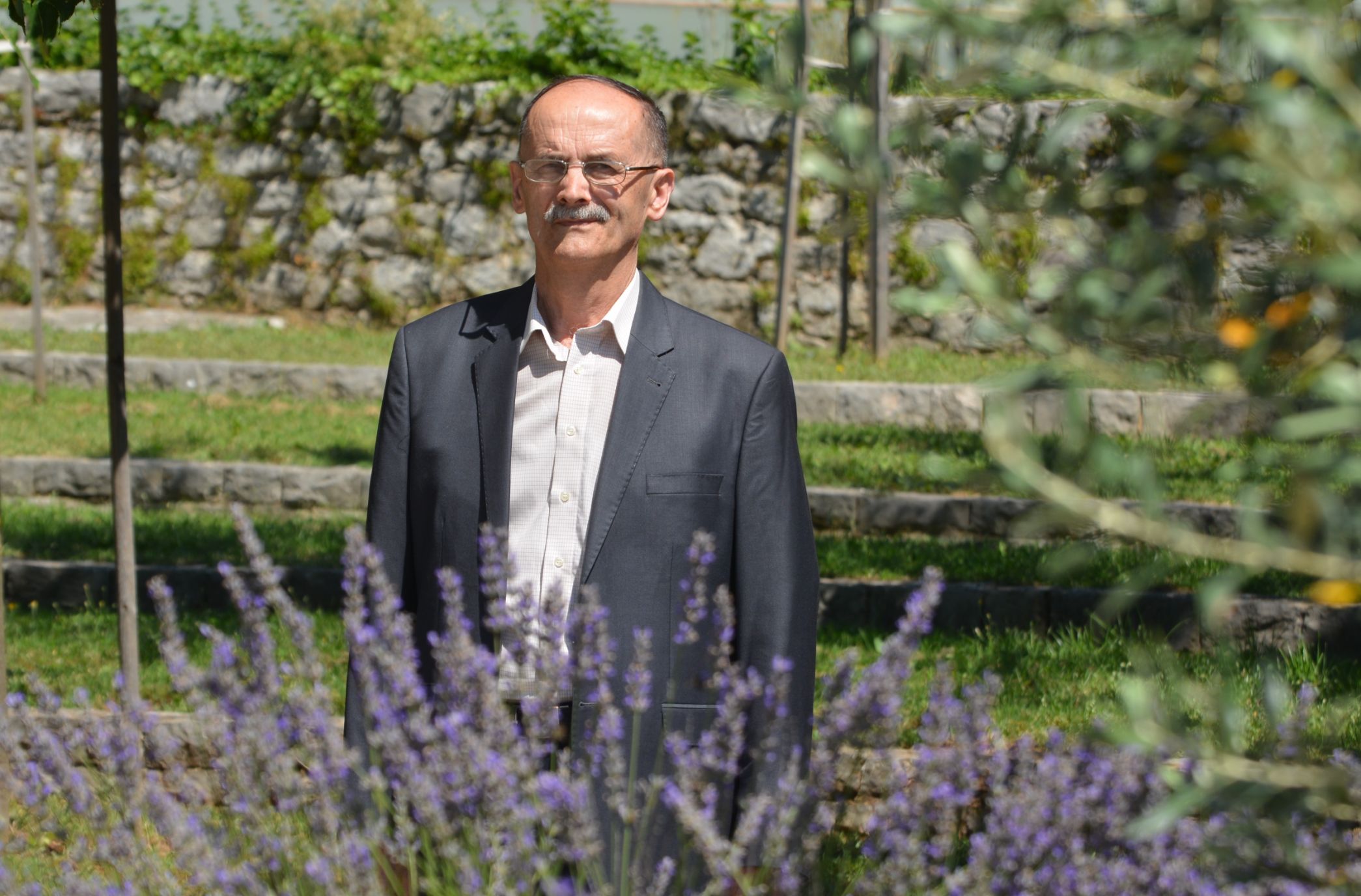 RAZGOVOR UGODNI S KNJIŽEVNIKOM I AKADEMIKOM PEROM PAVLOVIĆEM