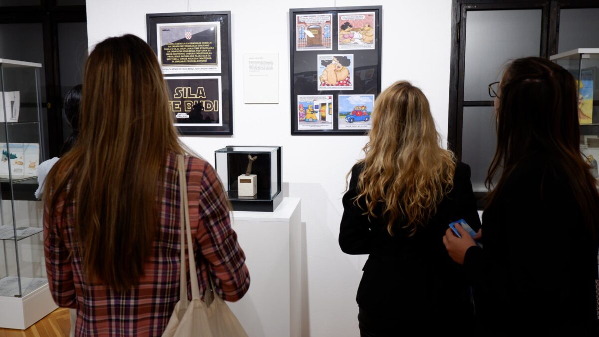 Retrospektivna izložba Nika Titanika završava višegodišnje putovanje u sklopu Fra Ma Fu festivala (12)