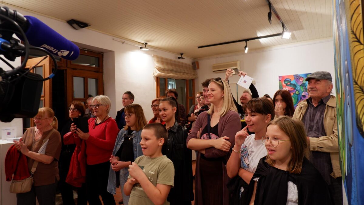 Samostalna Izložba mentalni Vrtovi akademske Umjetnice maje Cipek otvorena Je U karlovačkoj Galeriji Zilik (12)