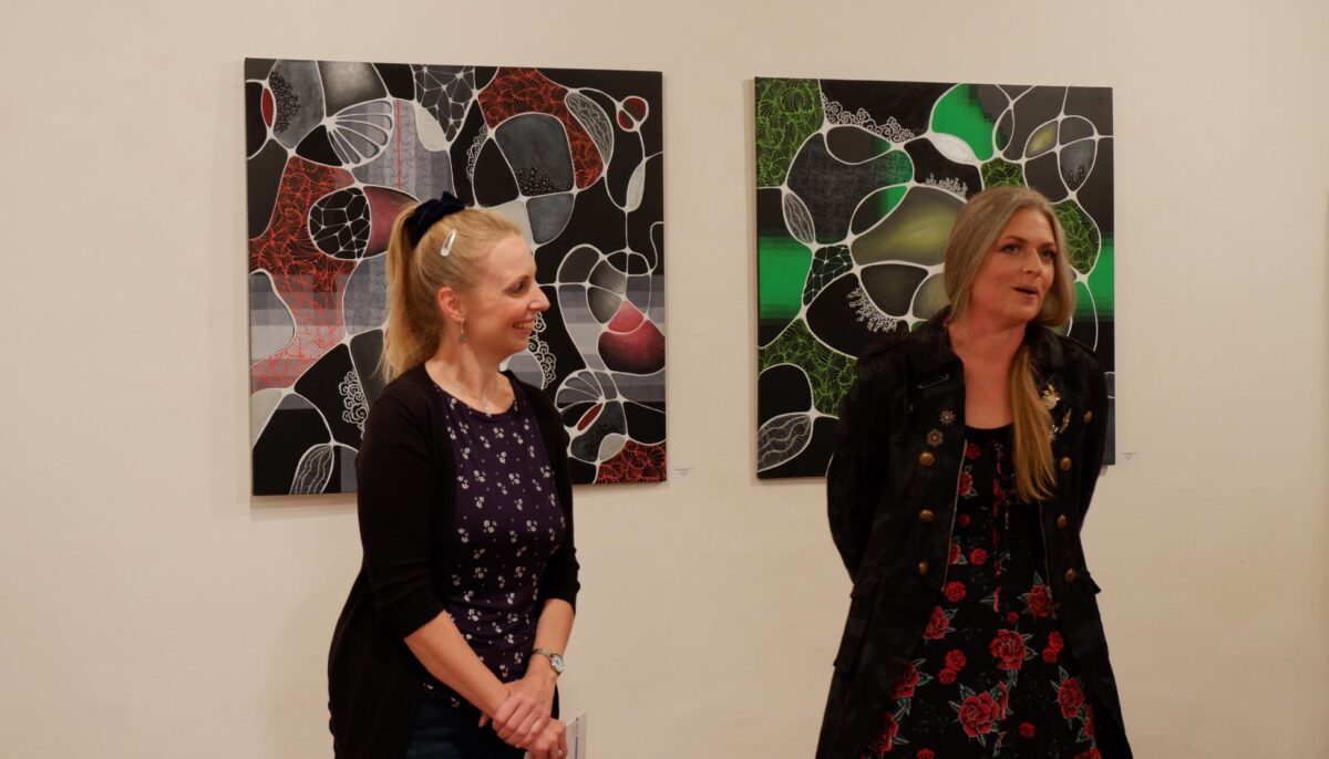 Samostalna Izložba mentalni Vrtovi akademske Umjetnice maje Cipek otvorena Je U karlovačkoj Galeriji Zilik (16)