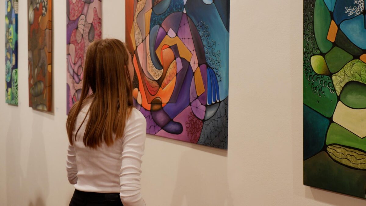 Samostalna Izložba mentalni Vrtovi akademske Umjetnice maje Cipek otvorena Je U karlovačkoj Galeriji Zilik (4)