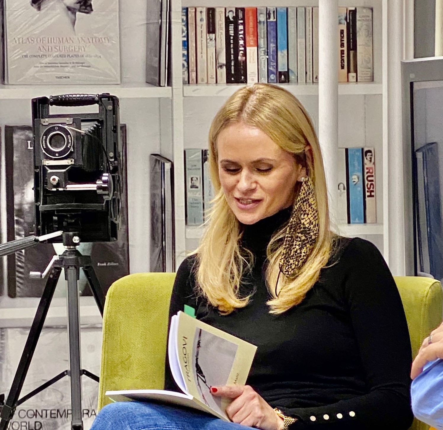 MALI ŽENSKI RAZGOVORI S PREDSJEDNICOM OGRANKA MATICE HRVATSKE ZAPREŠIĆ, PROF. VIŠNJOM POROPAT VUJNOVAC