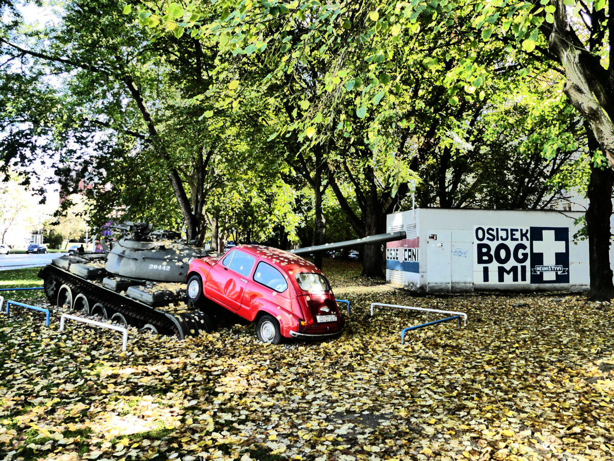 Spot Je Sniman Na Više Lokacija Od Hercegovine, Sinja, Zadra, Zagreba Medvedgrada, Pa Do Slavonije