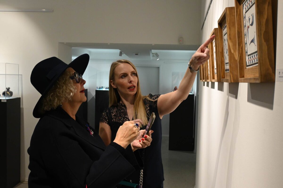 U Zagrebu Otvorena Prva Samostalna Izložba Armenske Umjetnice Aline Gishyan (11)