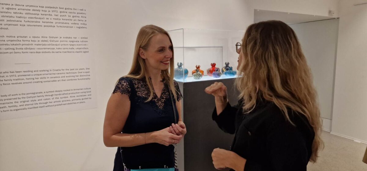 U Zagrebu Otvorena Prva Samostalna Izložba Armenske Umjetnice Aline Gishyan (2)