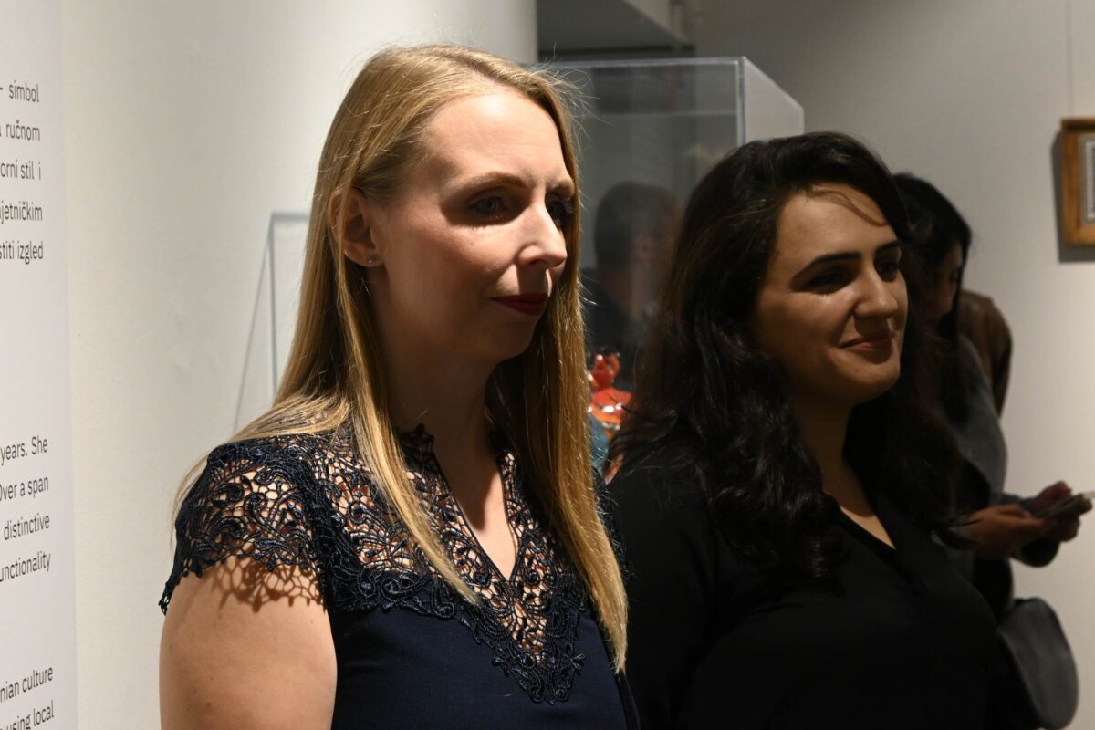 U Zagrebu Otvorena Prva Samostalna Izložba Armenske Umjetnice Aline Gishyan (32)