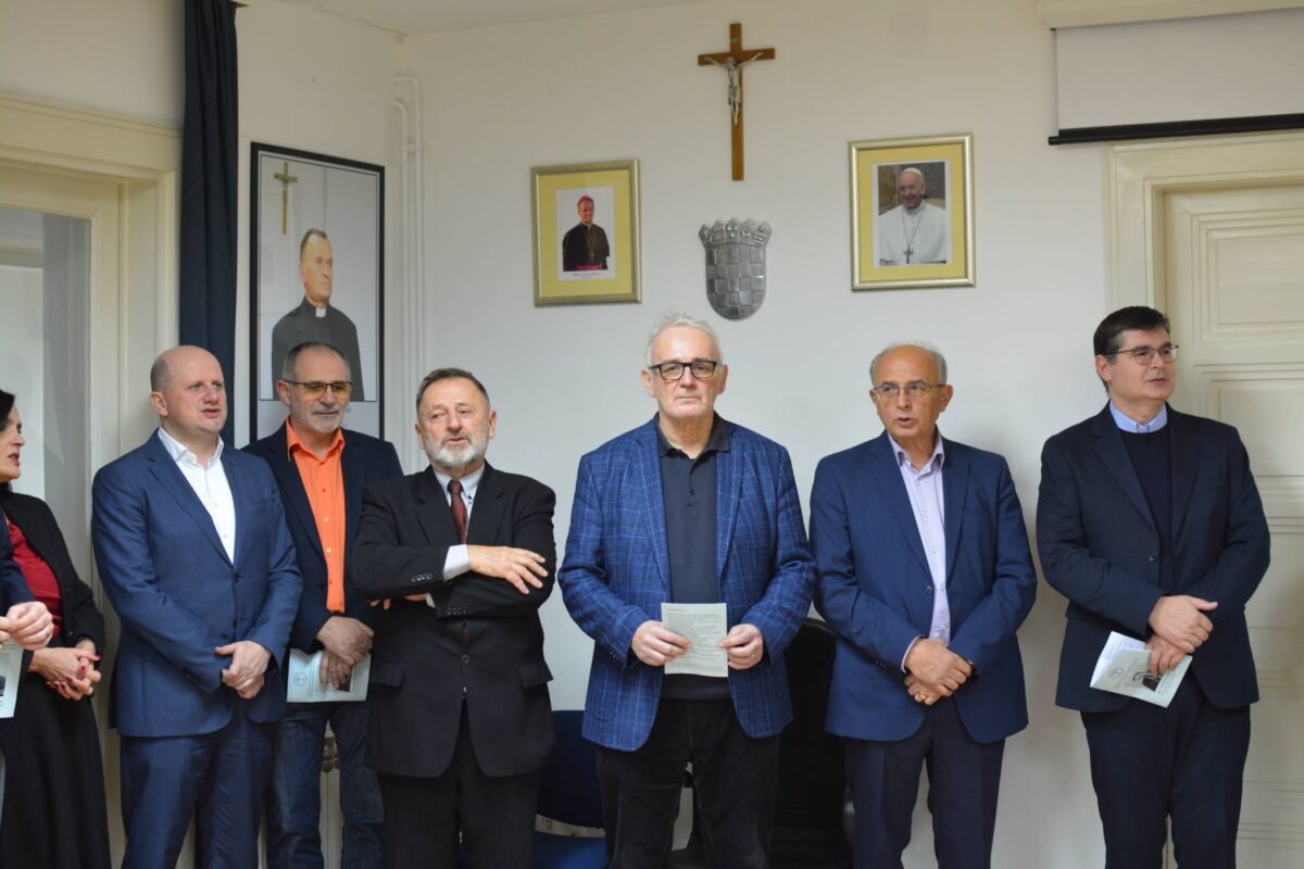 Hkld 16 Božićna Izložba 2023 (35)