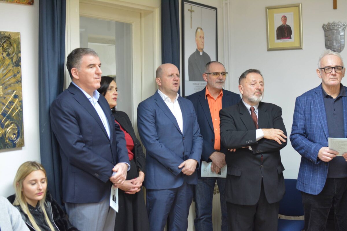 Hkld 16 Božićna Izložba 2023 (5)