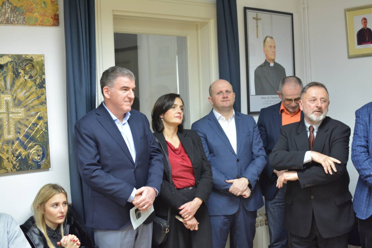 Hkld 16 Božićna Izložba 2023 (50)