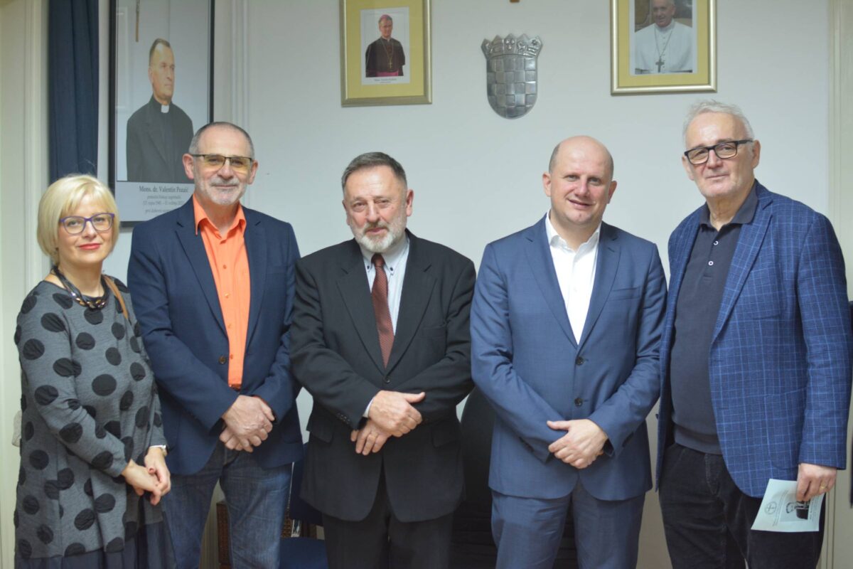 Hkld 16 Božićna Izložba 2023 (7)