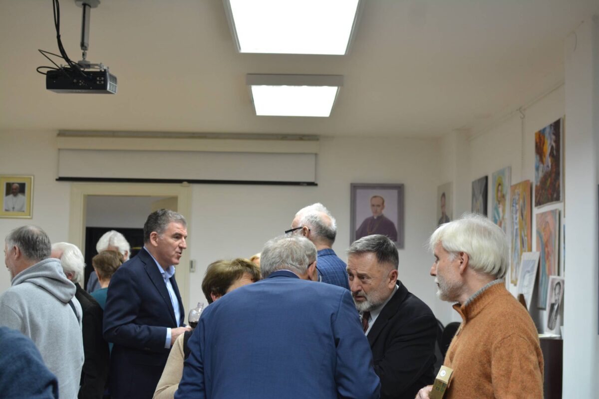 Hkld 16 Božićna Izložba 2023 (82)