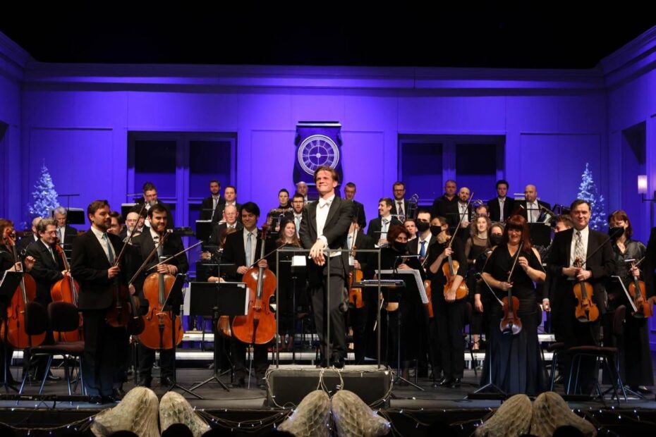 Hnk Zajc Svi Na Valcer Na Kraju Godine (1)