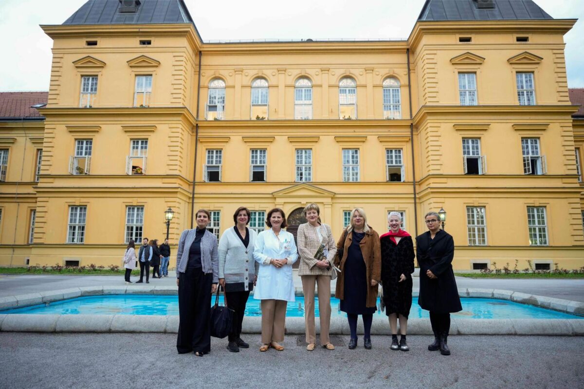 Tomislava Blatnik, Maja Novoselec, Petrana Brečić, Katarina Horvat Levaj, Dubravka Vrgoč, Senka Dombi, Zrinka Barišić Marenić[2]