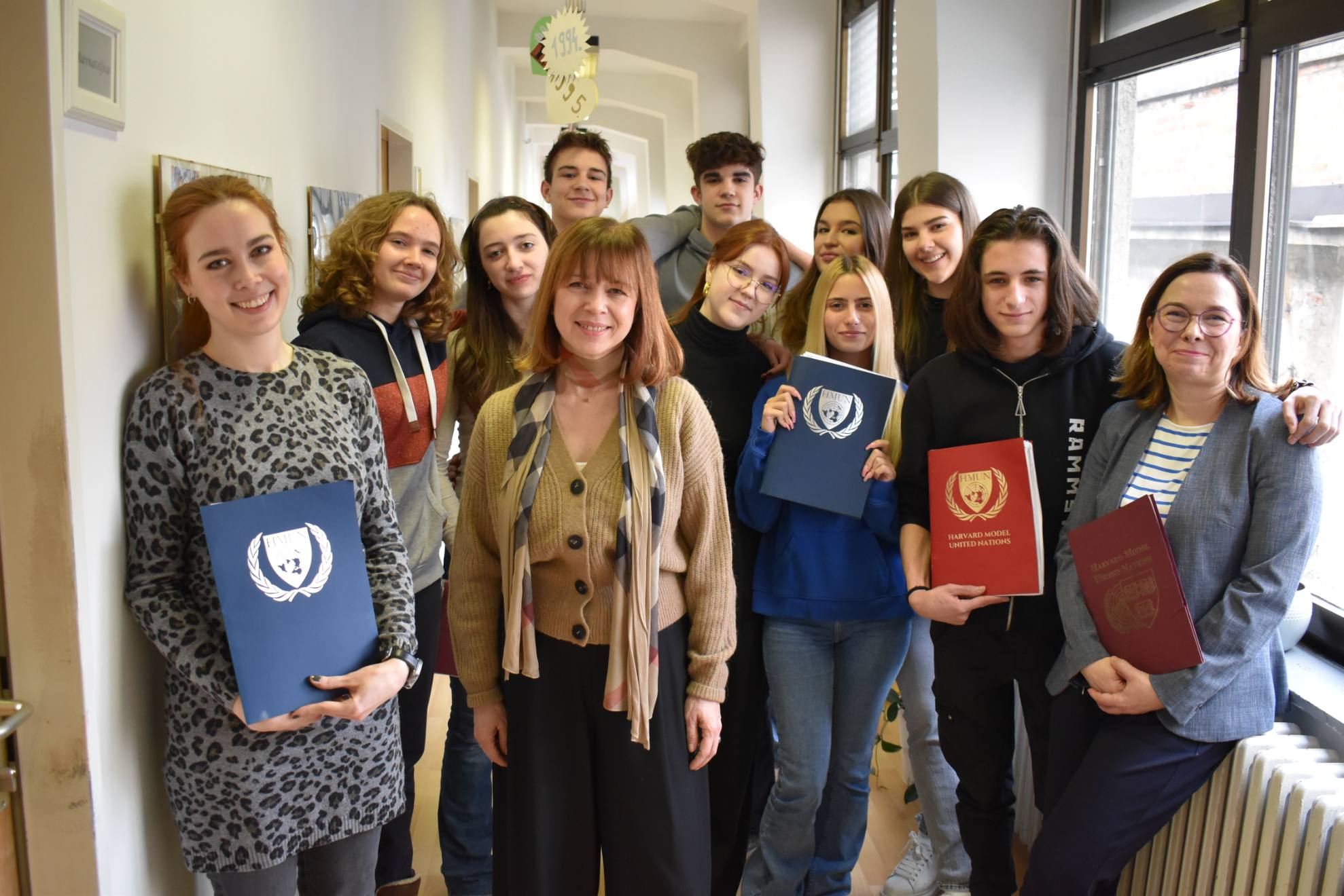 1. Učenici S Ravnateljicom Majom Breitenfeld Hmun 2024 1