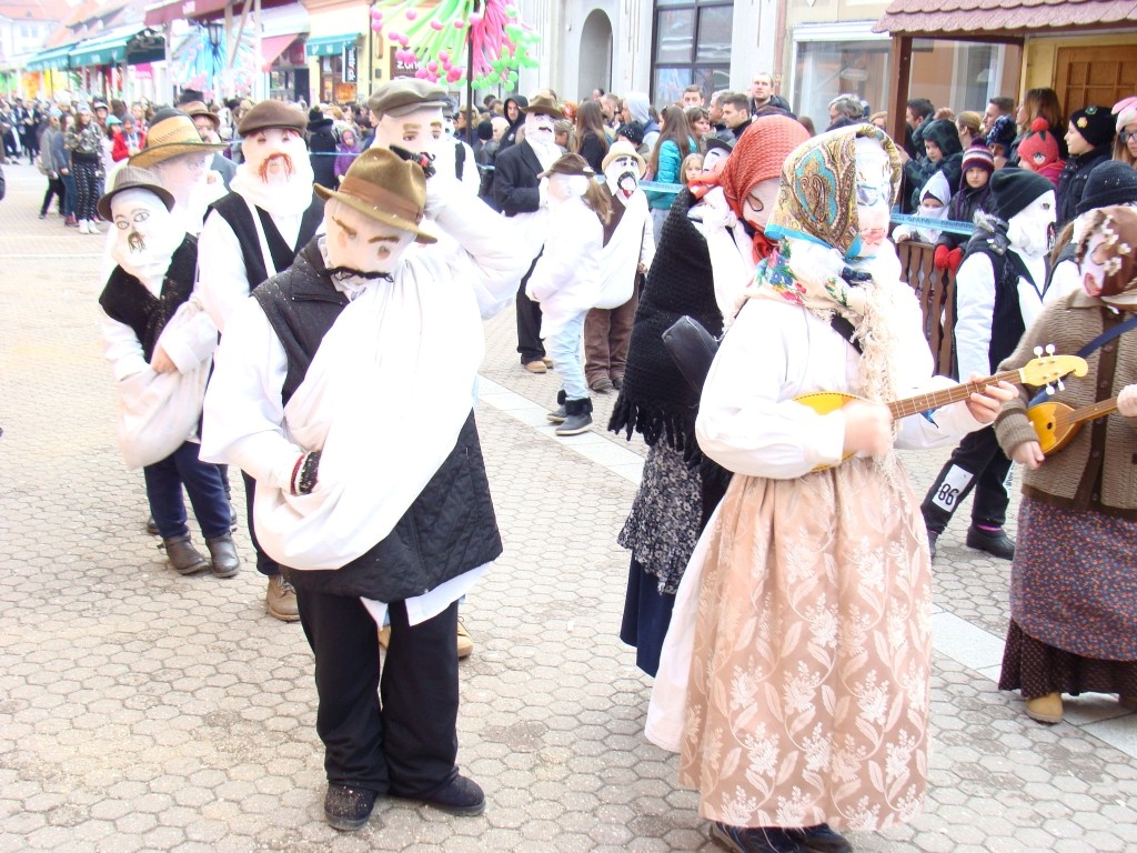 30. „ĐakovaČki BuŠari“