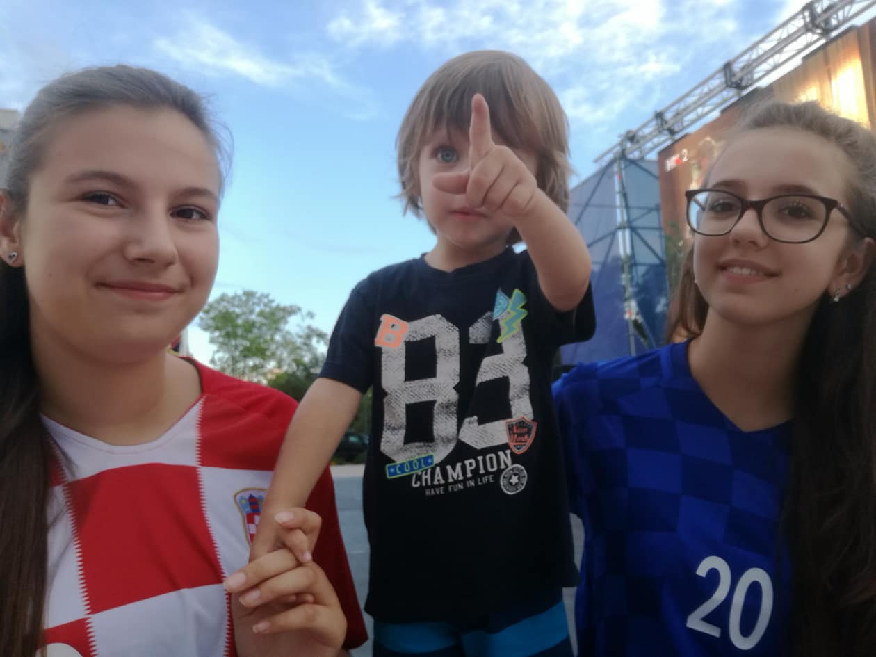 Nek' Jače Kuca To, Srce Vatreno!