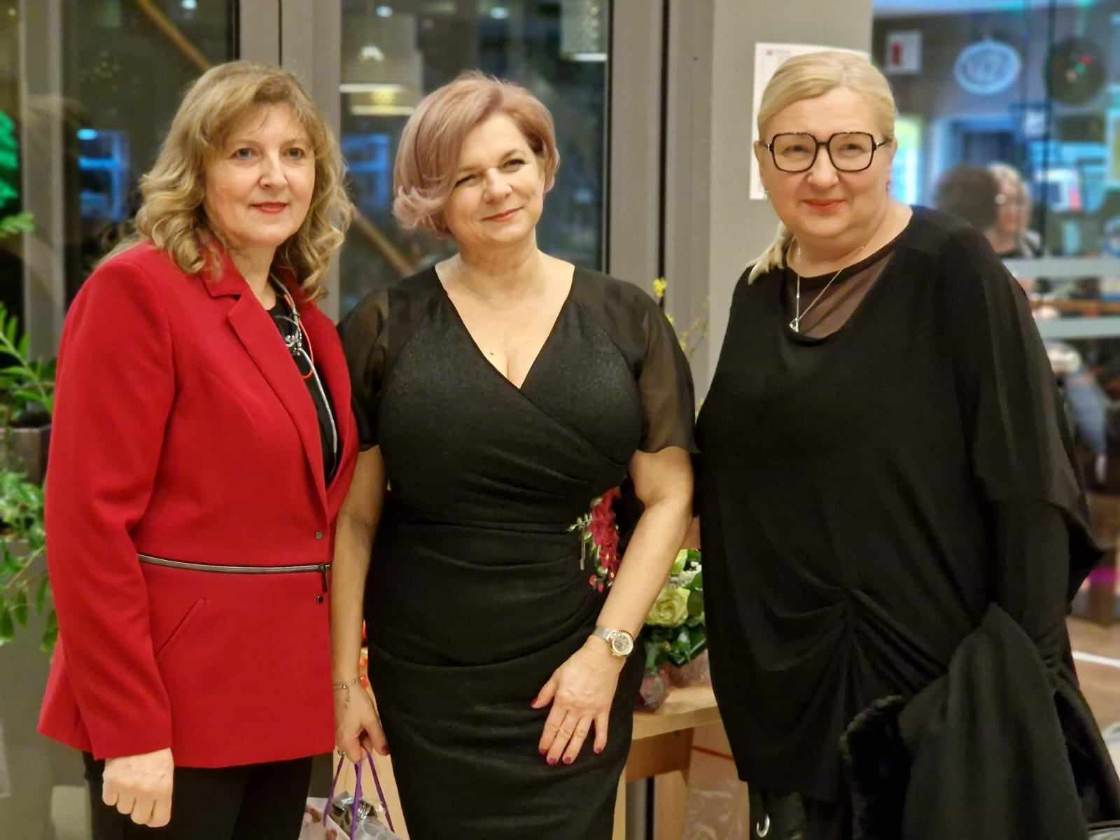 Gdje Se Zemlja Susreće S Dušom Reportaža Sa Svečansti Otvaranja Izložbe Brigite Vitez (48)