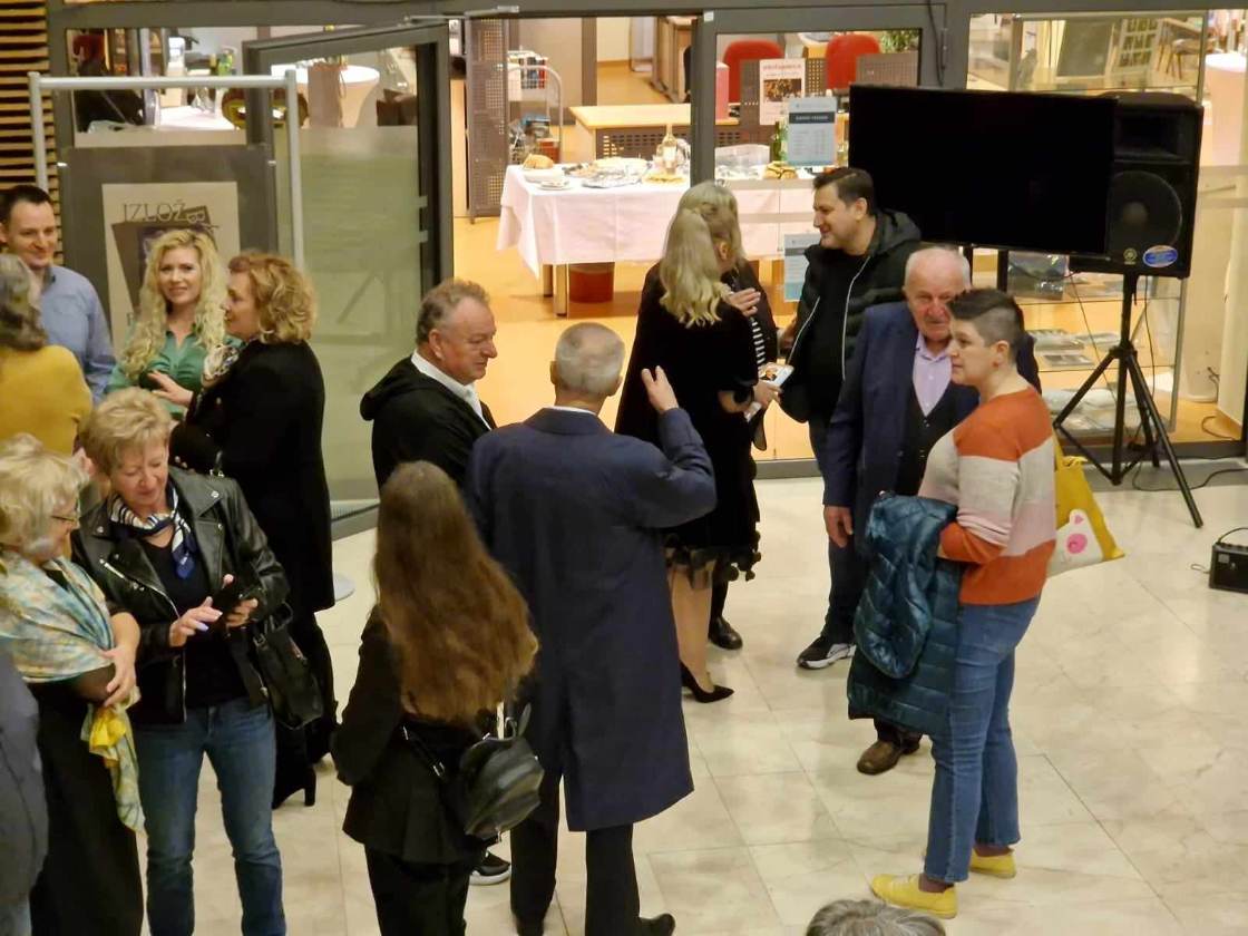 Gdje Se Zemlja Susreće S Dušom Reportaža Sa Svečansti Otvaranja Izložbe Brigite Vitez (50)