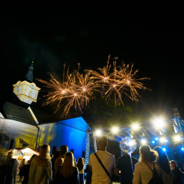 Poznati su izvođači novih pjesama festivala “Zlatne žice Slavonije – Požega 2024.”