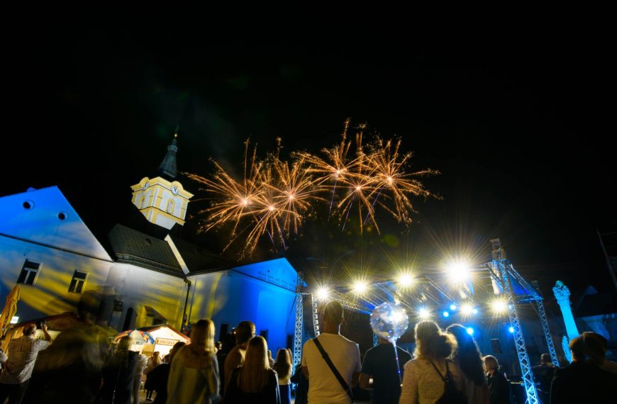 Poznati su izvođači novih pjesama festivala “Zlatne žice Slavonije – Požega 2024.”