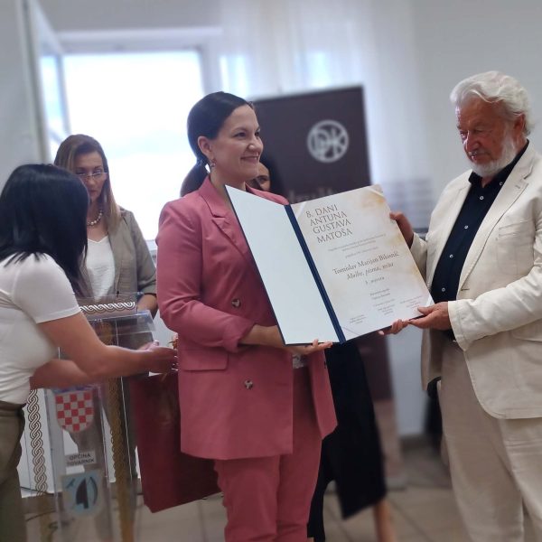 BILOSNIĆ MEĐU NAGRAĐENIM KNJIŽEVNICIMA NA 8. DANIMA ANTUNA GUSTAVA MATOŠA