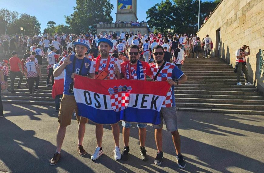 Navijački kutak: PONOS LIJEPE NAŠE!