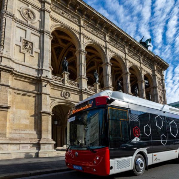 Središtem Beča vozit će autobusi na vodik