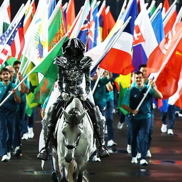 Olimpijske igre u Francuskoj, otvorenje u duhovnoj oskudici