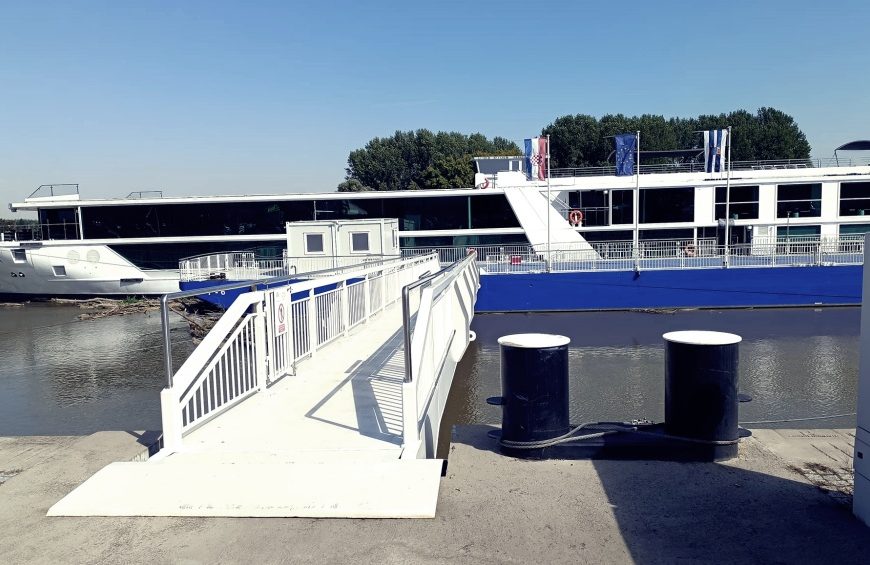 Krstarenje Dravom i Dunavom… Tri godine stara Smaragdna Luna u Osijeku