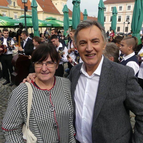 TS Kas i Miroslav Škoro zatvaraju dane piva, i to prvog hrvatskog piva – Osječkog