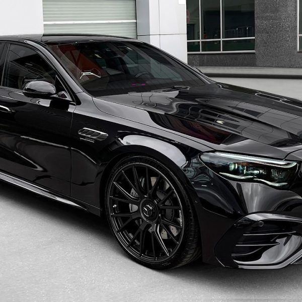 Mercedes AMG E 53 (2025) Nova brutalna limuzina u detaljima