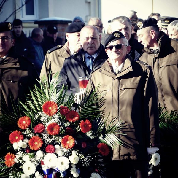 I danas, toliko godina poslije, nema nikakve dvojbe – Laslovo još nije do kraja ispričana priča!