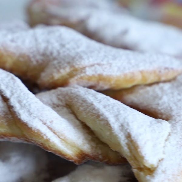 Kroštule – brza i fina tradicionalna slastica za ovo zimsko doba