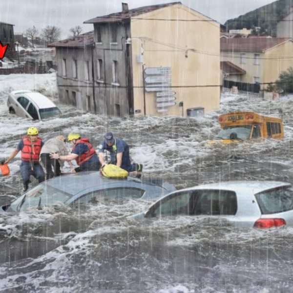 Prelivena brana odnosi kuće i automobile na Lemnosu u Grčkoj