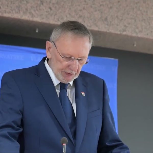 Napadač ima psihičke smetnje. Bio je učenik škole
