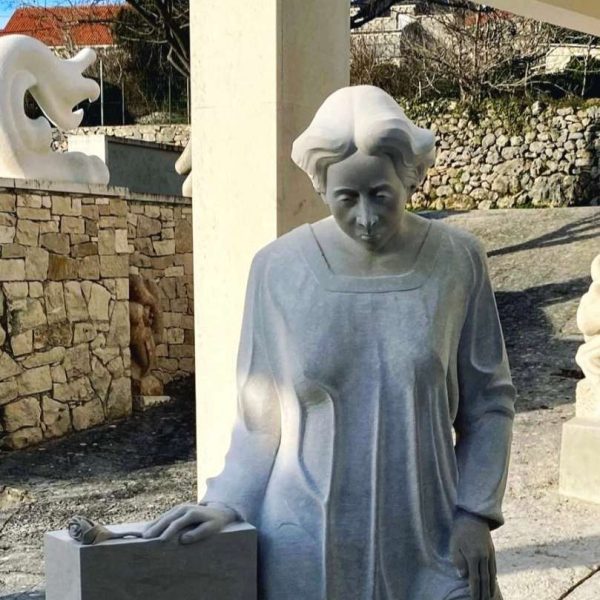 Impresivni ciklus skulptura Ivana Jakšića s Brača