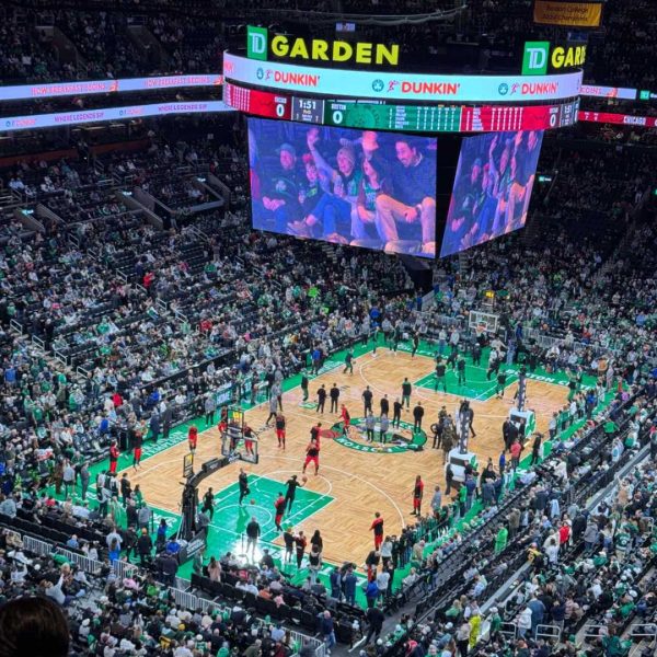 Zagrebački gimnazijalci na videozidu utakmice Celticsa i Bullsa u Bostonu