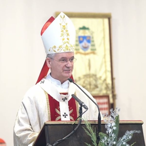 Nadbiskup Kutleša predvodio misno slavlje na Sveta tri kralja