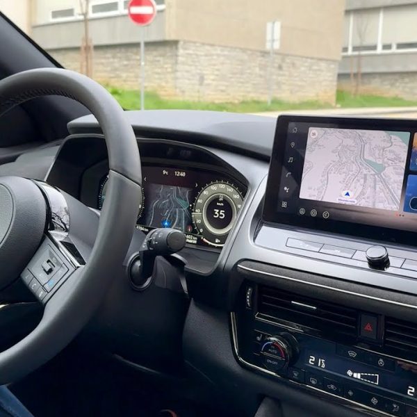 Novi NISSAN QASHQAI FACELIFT 2025 – VOŽNJA u gradu