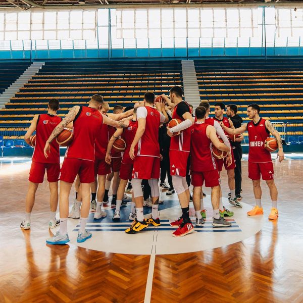 KOŠARKA Sesar, Hezonja, Šamanić uoči Francuske