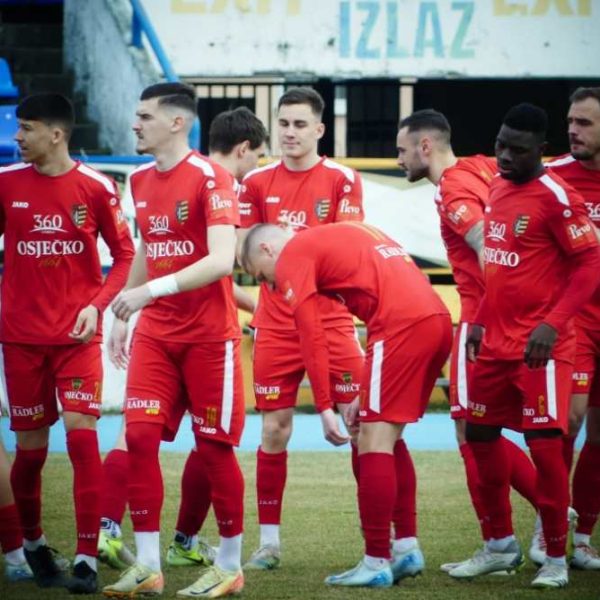 FOTO Odigrana utakmica između NK Zrinski Osječko 1664 i NK Opatija završena remijem 0:0