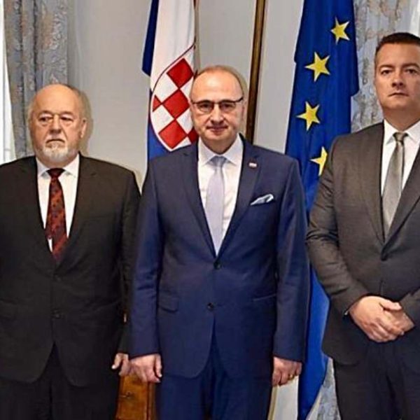 GORDAN GRLIĆ RADMAN, DIPLOMAT S MISIJOM PODRŠKE HRVATIMA U CRNOJ GORI
