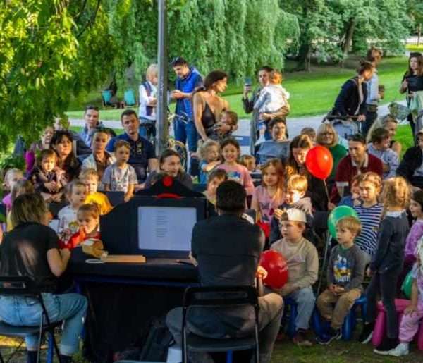 ZAVRŠIO FESTIVAL „KNJIGE U KROŠNJAMA – FESTIVAL KNJIŽEVNOSTI I ZVUČNOG EKSPERIMENTA ZA DJECU I MLADE“