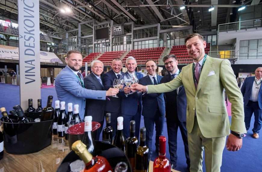 Otvorena 31. Vinistra