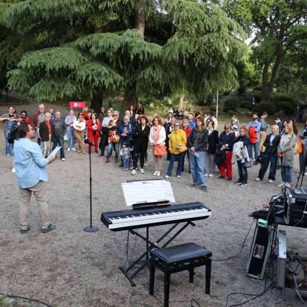 Druženja s publikom: piknik s najmlađima ispred Dječje kuće, ulomci predstava i kviz u Parku Mlaka