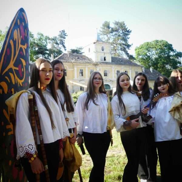Međunarodni etno susreti u Bilju – Kulturni centar GATALINKA Vinkovci (Gajde)