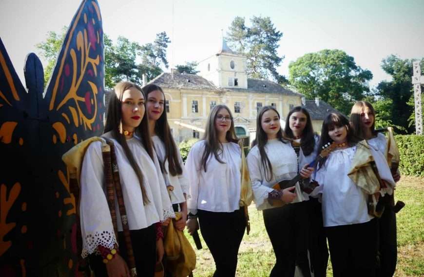 Međunarodni etno susreti u Bilju – Kulturni centar GATALINKA Vinkovci (Gajde)